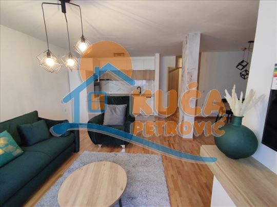 Izdaje se neuseljavan stan u blizini Čaira,70m2 na