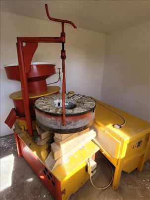 Mlin sa kamenom i sitom