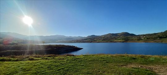 Plac za uživanje sa pogledom na jezero, 14,87 ari