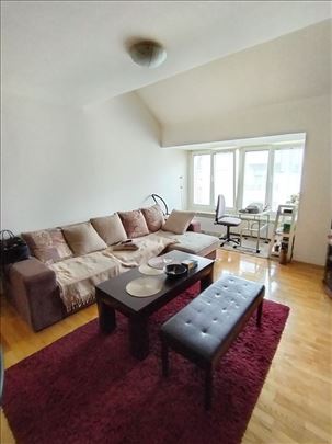 TOP,Aviv park,Kozarčeva,2,5 sobe,terasa, namešten 