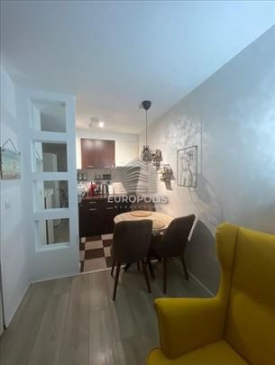 1.5 renoviran stan, kompletno namešten, Voždovac I