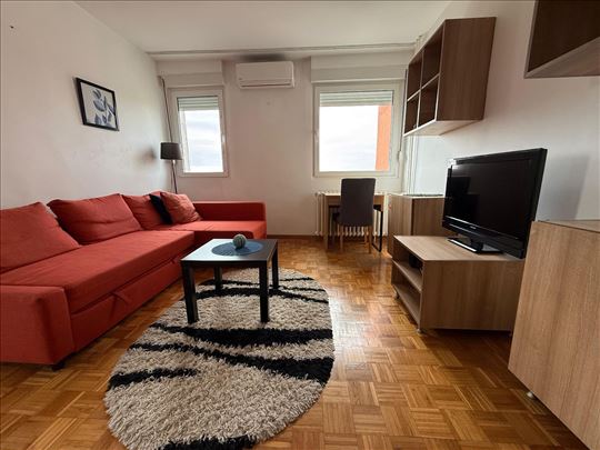 Blok 70a, renoviran, funkcionalan, ID 4234