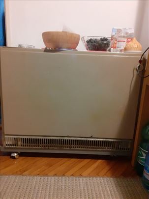 dve ispravne TA peći , 2,5 i 3,5 kw