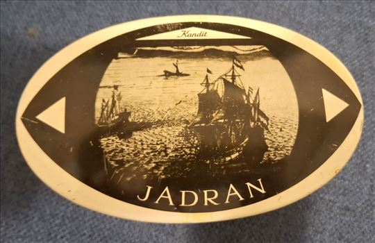 "Kandit" kutija za bombone