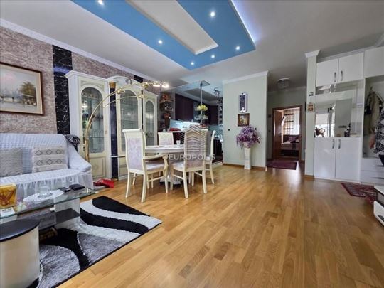Mladenovac centar, lux, novija gradnja ID#8438