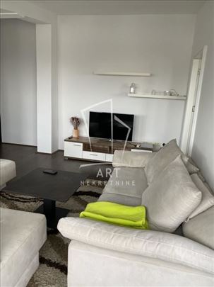 Moderan, potpuno opremljen stan ID#12452