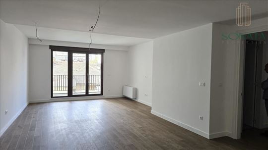 Odličan 4.0 stan od 130,17m2, Loznička