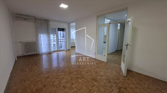 Blok 63, 71m2, polunamešten ID#12490