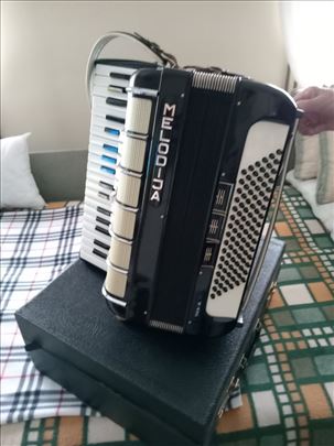 Harmonika Melodija 96 basova