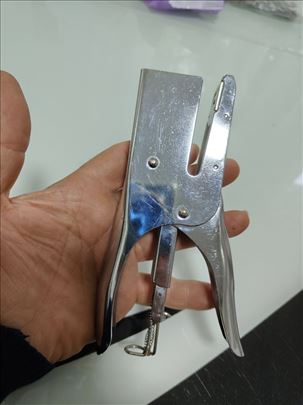 Heftalica metalna