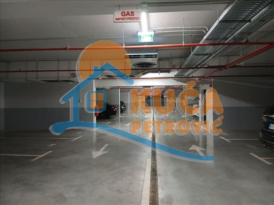 Izdaje se parking mesto u podzemnoj garaži komplek