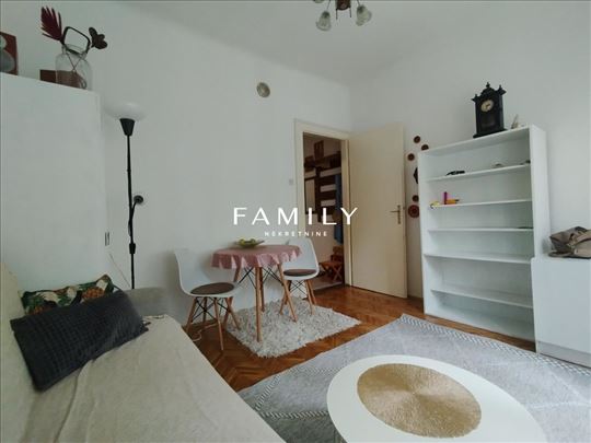 Izdajem kompletno namešten stan – 270€ mesečno