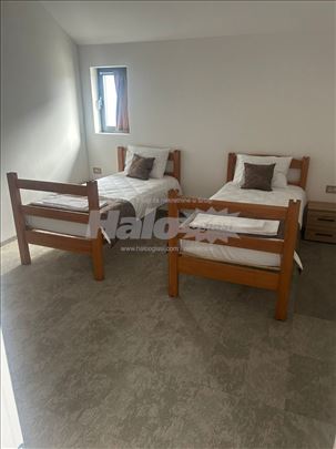 Izdajem sobe u Borči - hostelski tip smeštaja