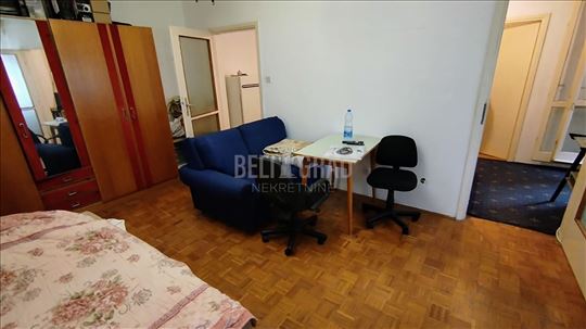 Komforan, jednosoban, adaptibilan stan