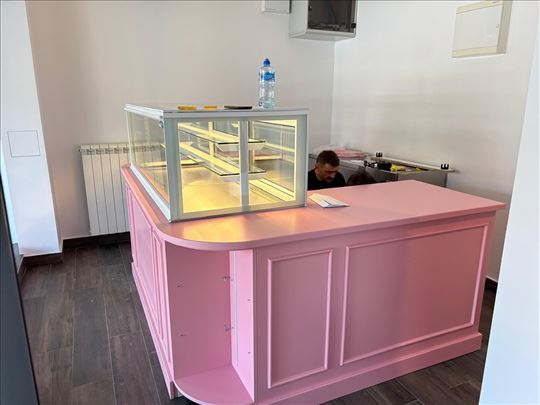 Komplet poslasticarnica