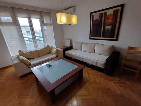 Lep prostran stan kod Arene, ID 3671