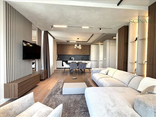 Eterna, Quartet1, Quartet3, Trosobni Lux