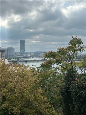 Lux stan-140m2 u Pariskoj ulici 