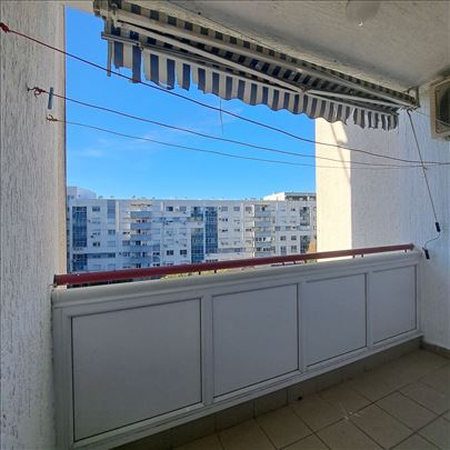 Odličan dvosoban stan kod Arene, odmah useljiv