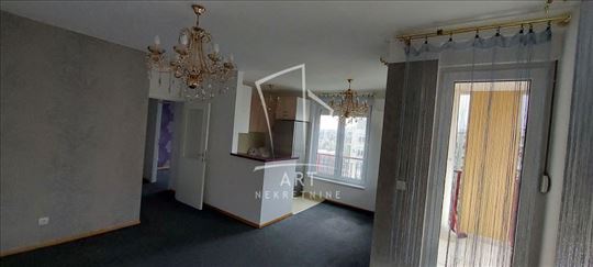 Polunamešten, sa garažnim mestom ID#1248711