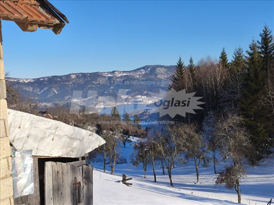 Prodaja placa na Tari s pogledom na jezero Zaovine