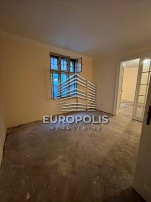 Šantićeva, Bajlonijeva pijaca, Stari Grad ID#8446