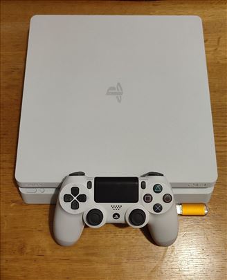 Sony PS4 slim Mint čipovan 9.00 + Igrice