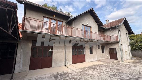 Stambeno-poslovni objekat od 226m2 u Staroj Pazovi