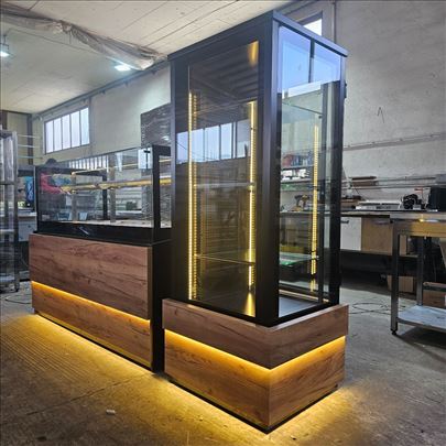 Tople vitrine sa 4 izložbena nivoa - po meri