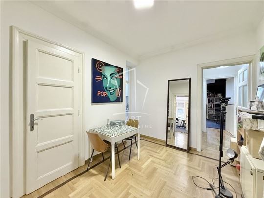 Uknjižen salonac 3.5, mereno 70m2 ID#12471