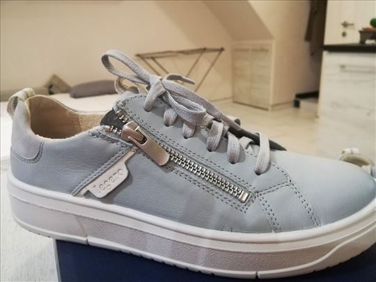 Женске чизме