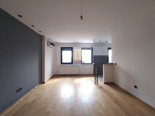 Beograd, Konjarnik (Voždovački deo), Stan, 4.0, 89