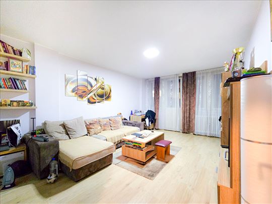 Blok 21, trosoban, 78m2,  2/9, uknjižen