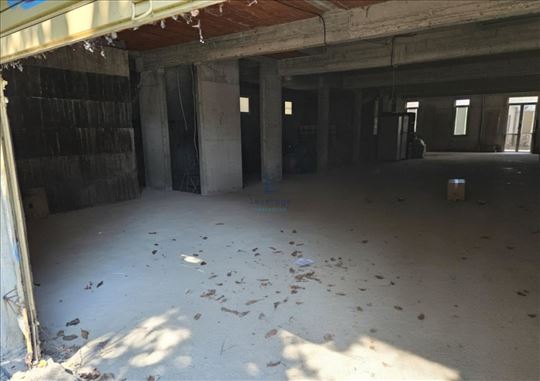 Garaža, Mirijevo, Radmile Savićević, 448 m2