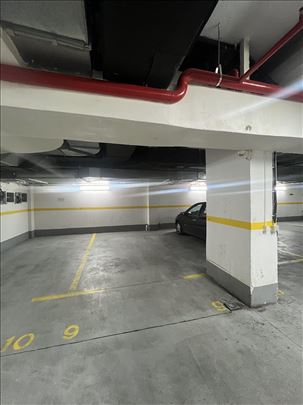 Izdajemo Garazu Kod Hrama Svetog Save