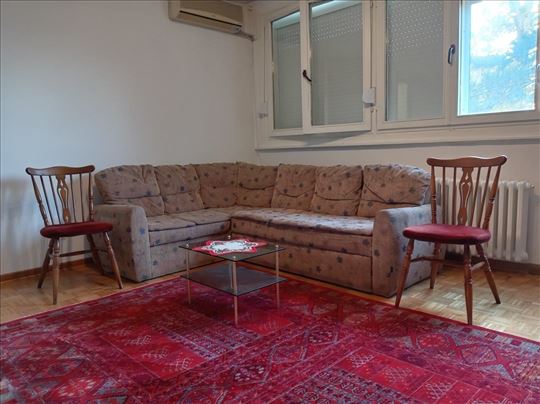 Izdavanje,2.5 Stan Kod Cvetkove Pijace