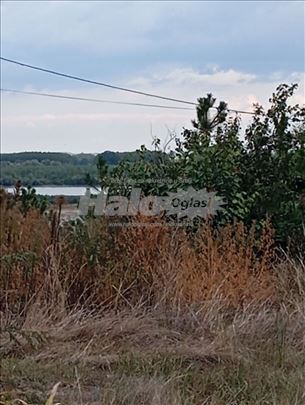 Plac u Belegišu sa pogledom na Dunav