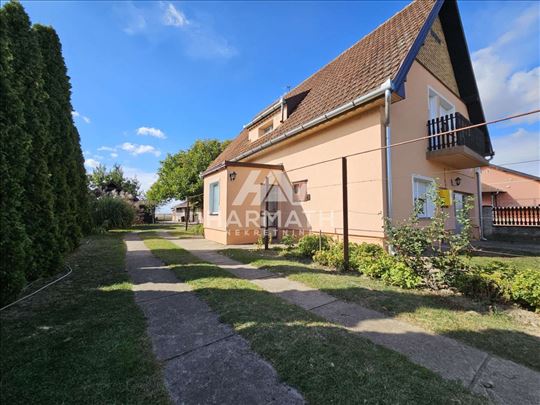 Prodaje se spratna kuća u Aleksandrovu 120m2