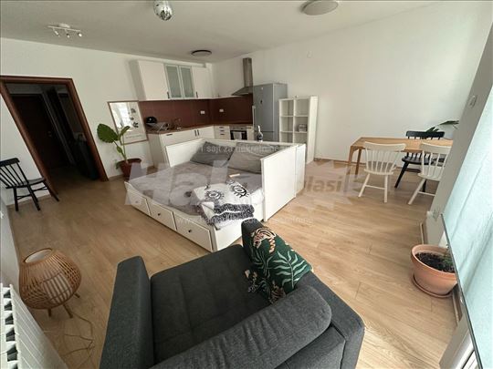 Stan 55m2 + terasa 30m2