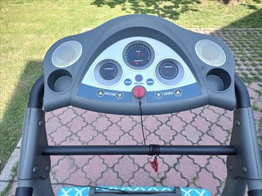 Traka za trčanje sa 2 motora