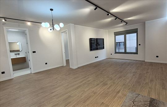 Vračar, Kalenić, Sredačka, 65m², 2.0, lux