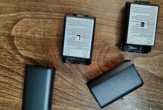 Xbox 360 poklopac baterija za dzojstik crni - NOVO