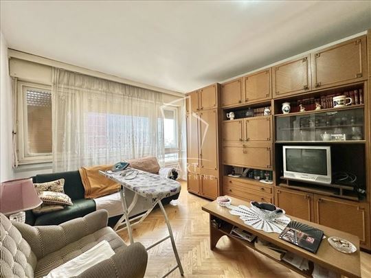 Adaptibilan u 2.5 stan , 67m2 ID#12521