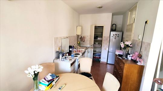 Bežanijska kosa, Vespučijeva 1,0 uknjižen Cg lift