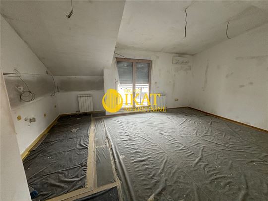 Bulevar kod Kluza, trosoban stan 63m2 + pdv