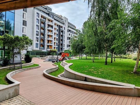 Central Garden 2-soban garaža uključeni troškovi 