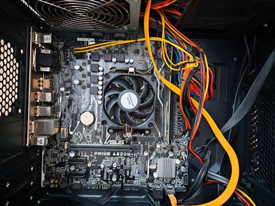 Desktop računar 