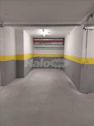 Izdajem garazu u centru grada