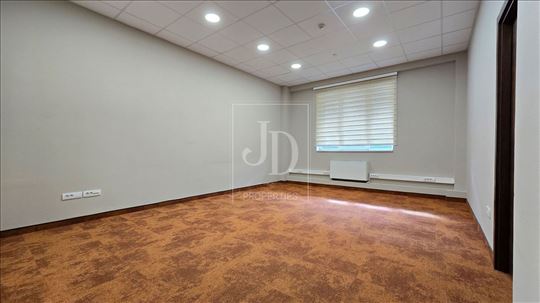 Izdavanje poslovnog prostora Novi Beograd 365 m2