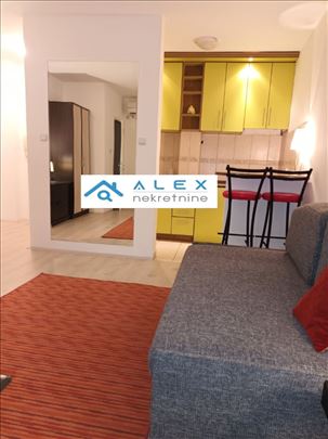 Jednoiposoban stan na Podbari